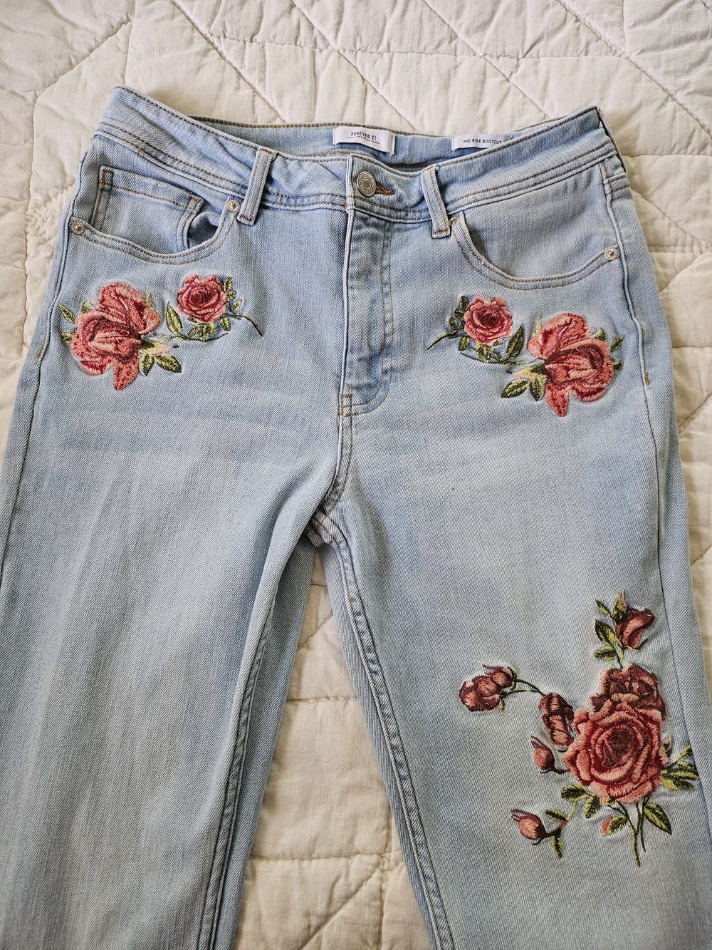 Forever 21 Sky Blue Tall Mid-Rise Bootcut Jeans w/ Floral Embroidery- Size 29 - Picture 7 of 11